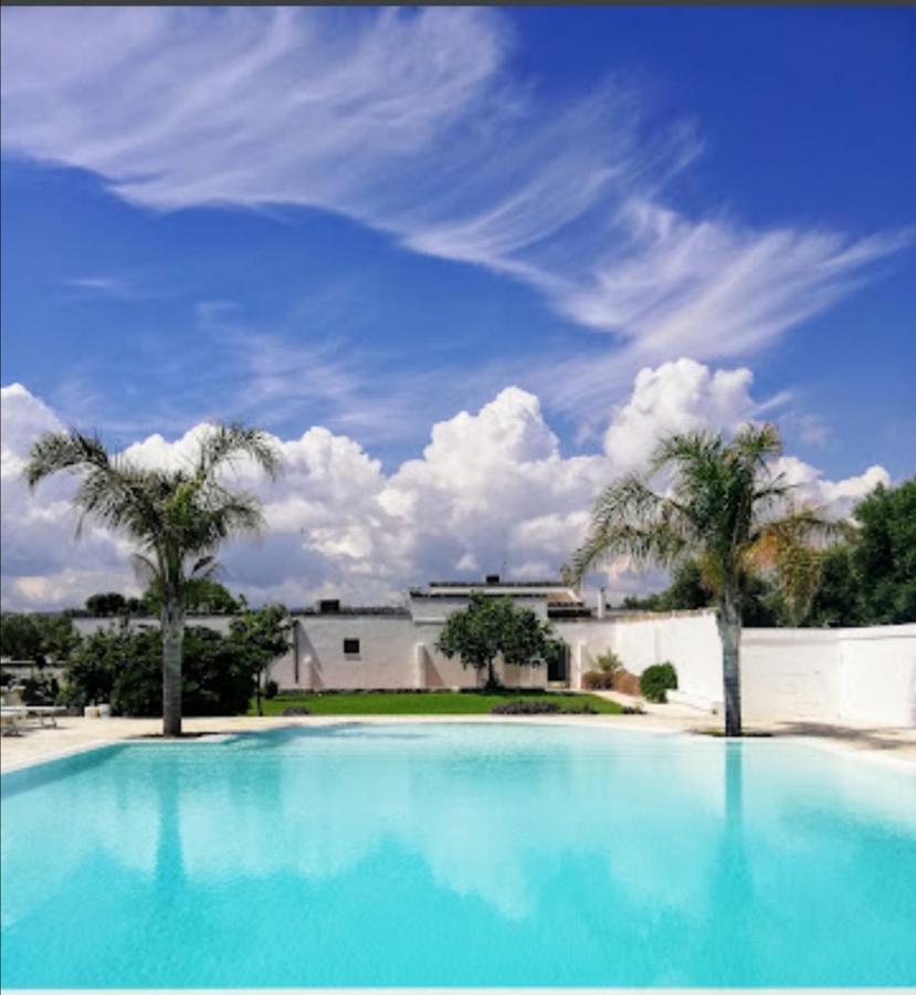 Room In Bb - Stunning Quadruple Room In Ancient Masseria Near The Sea In A Quiet Olive Trees オストゥーニ エクステリア 写真